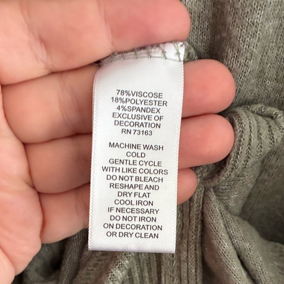 💥Cupio Cozy Green V-Neck Lightweight Long Sleeves Tunic Top M - Picture 10 of 12